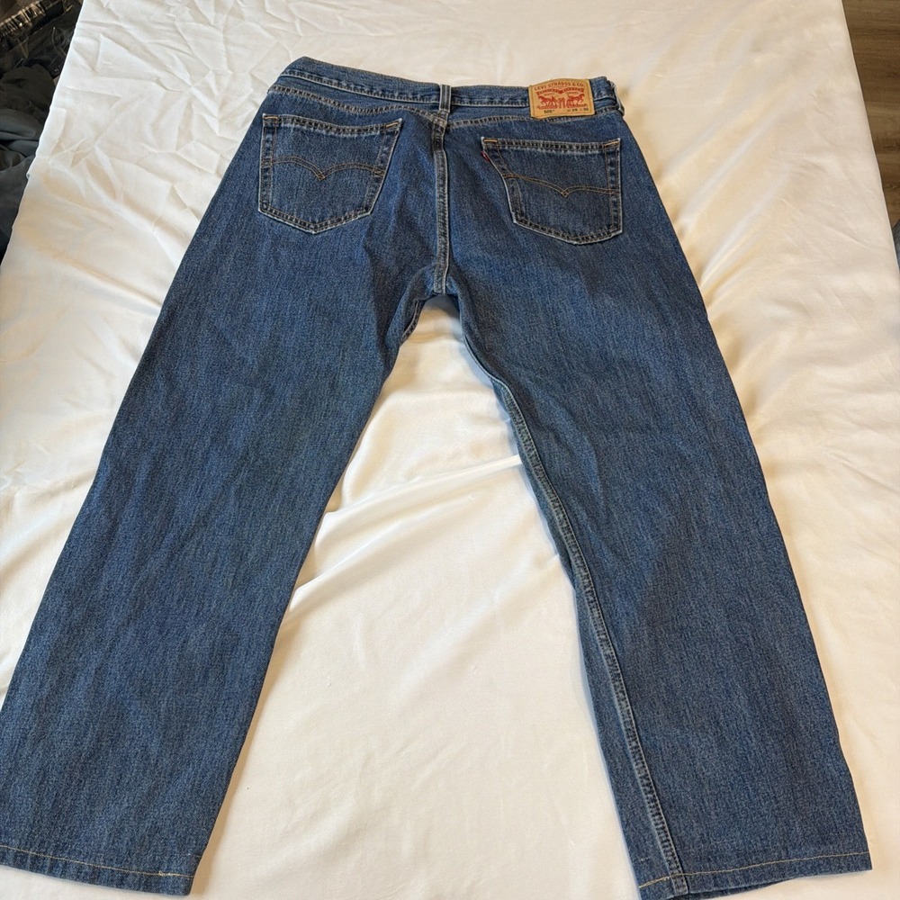 Levi's 505 Men's Original Fit Jeans - Medium Wash W35 L30 - Picture 7 of 9